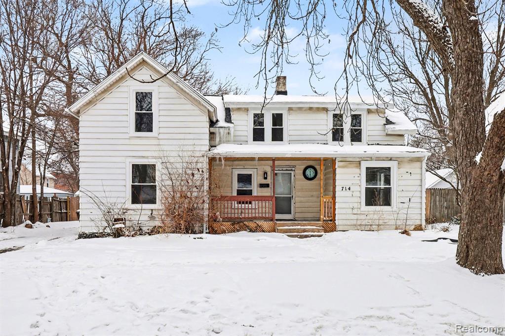 714 W 8TH Street