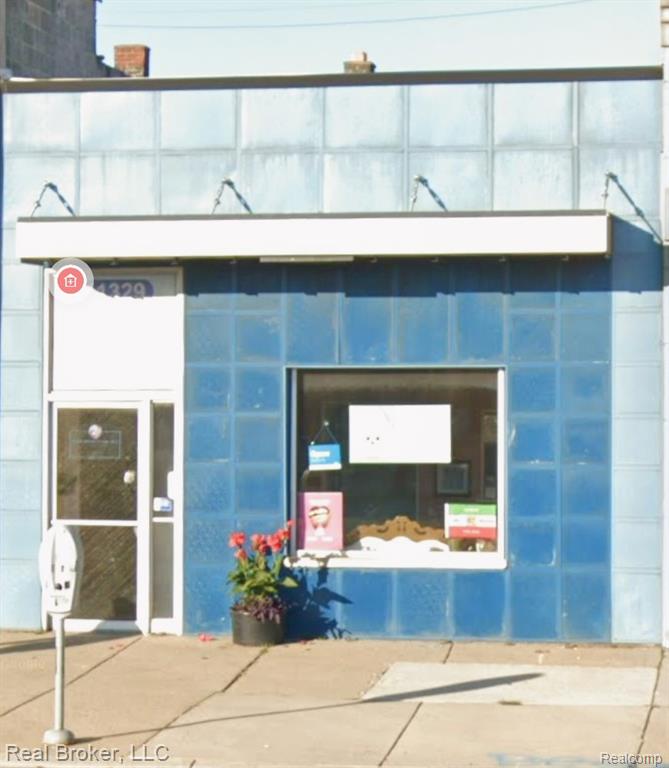 11329 Joseph Campau
