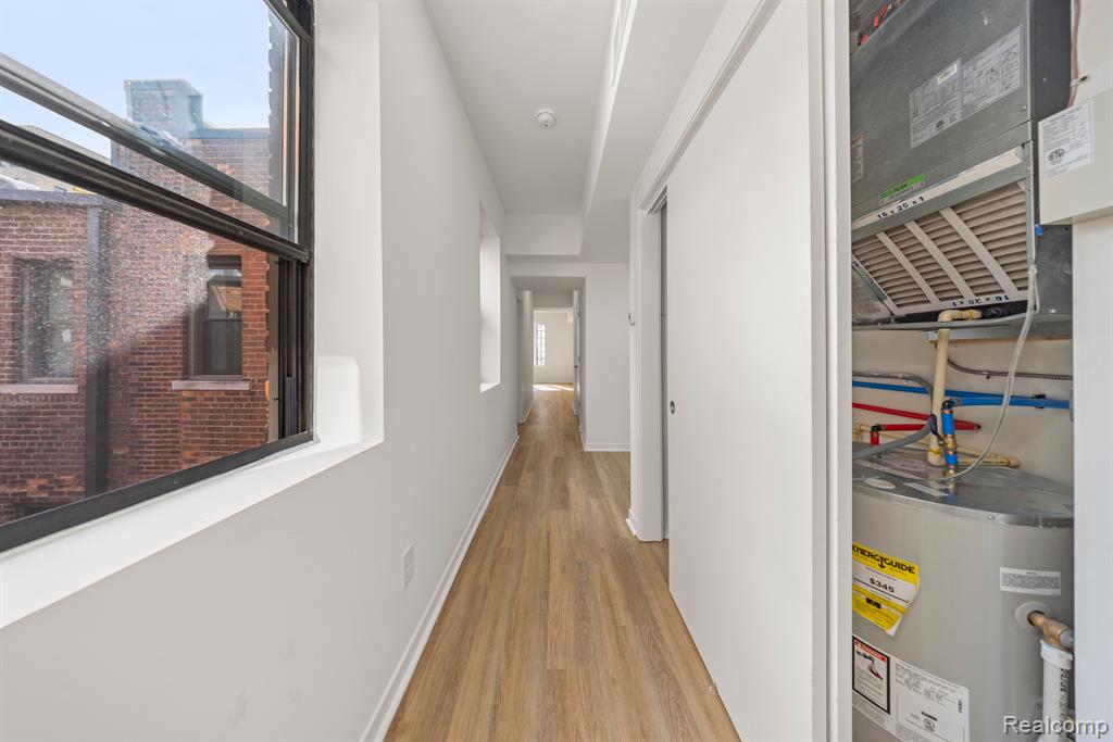 100 Seward Street Property Photo 19