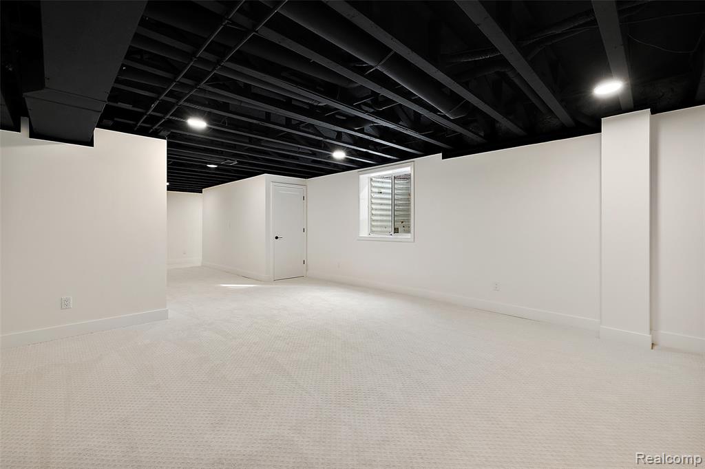 8754 Agnes Street Property Photo 24