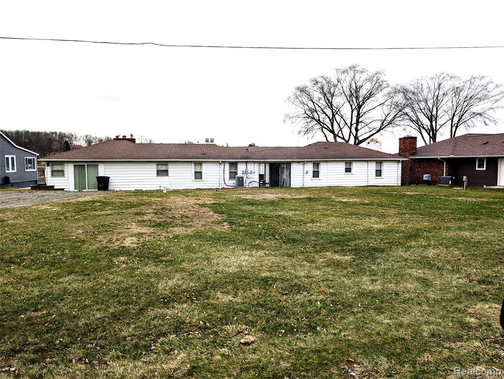 8461 Woodland Shore Drive Property Photo 2