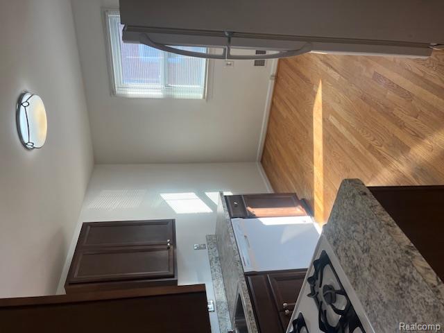 9918 Woodring Street Property Photo 7