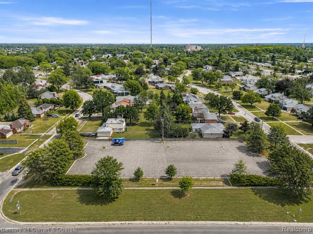 26026 Southfield Road Property Photo 1