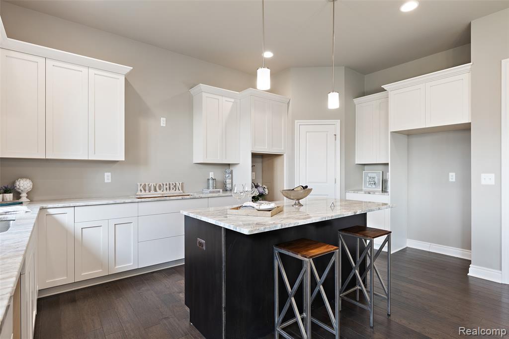 1050 Invitational Drive Property Photo 16