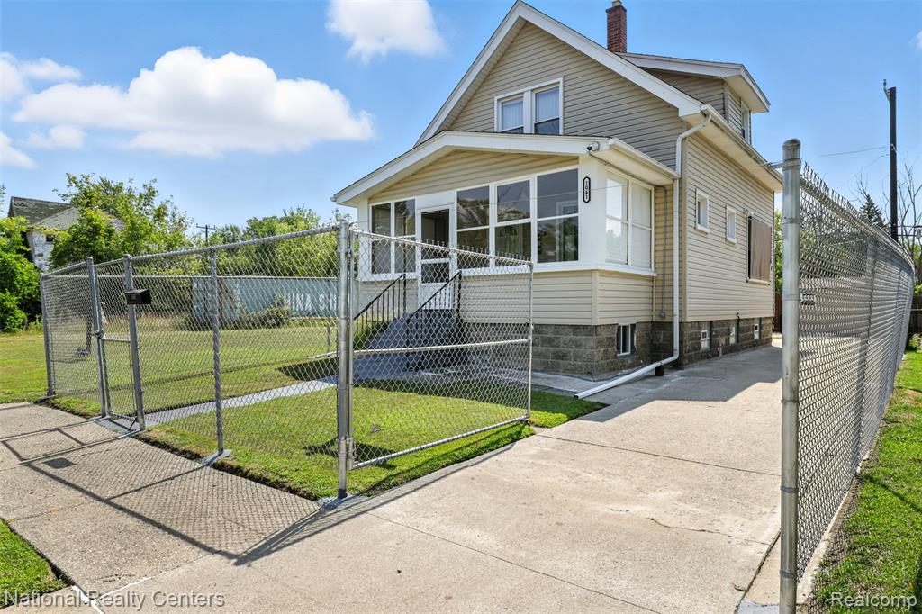 1041 Adeline Street Property Photo 1