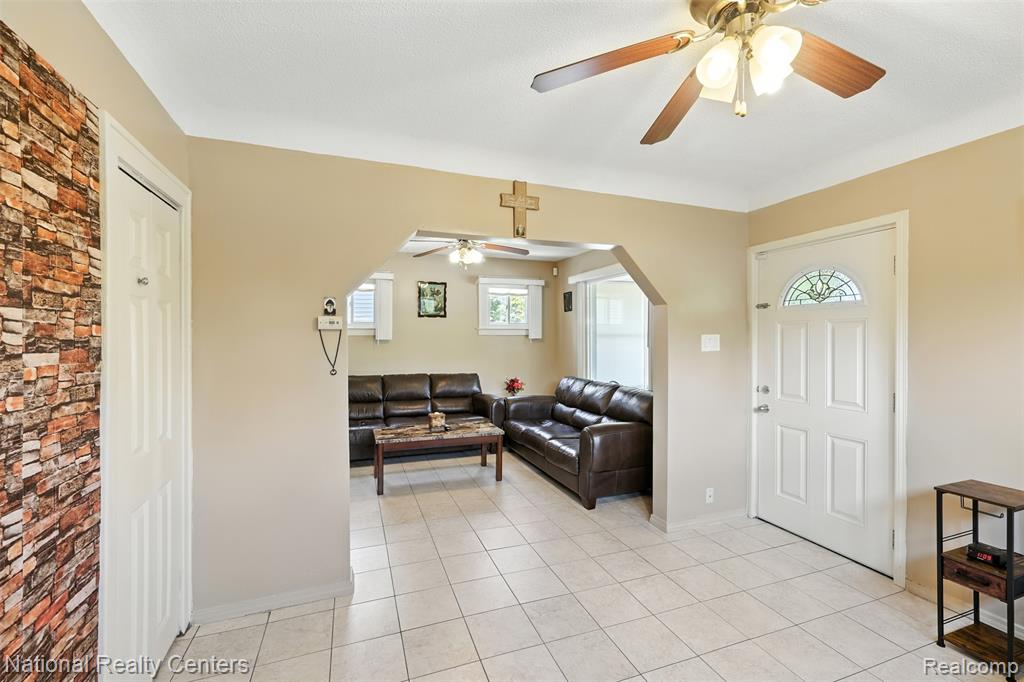 1041 Adeline Street Property Photo 8