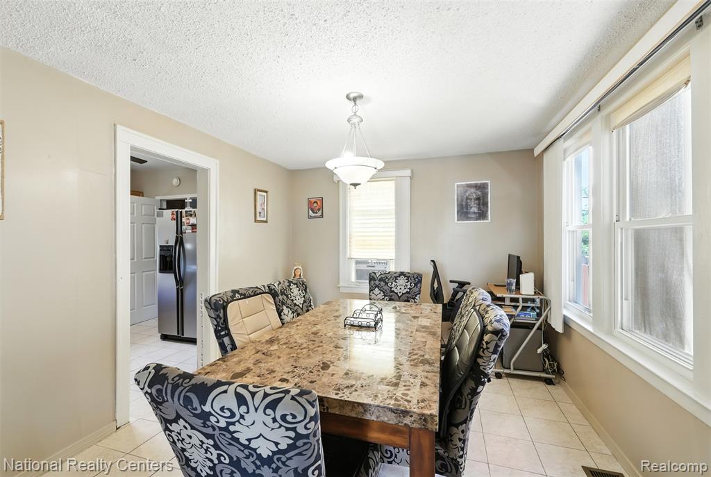 1041 Adeline Street Property Photo 10