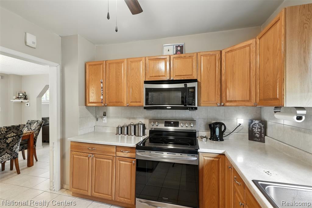 1041 Adeline Street Property Photo 12