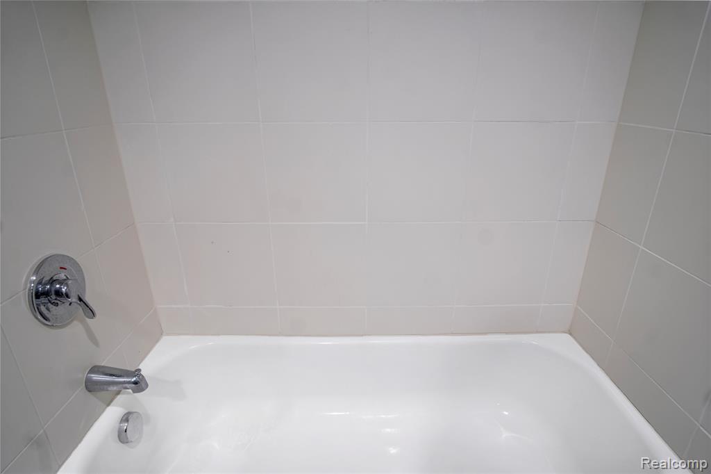3075 W Grand Boulevard Property Photo 14