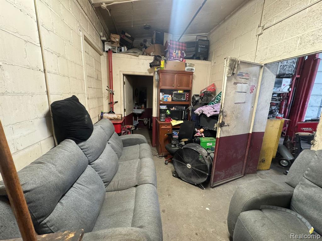 368 Gratiot N Road Property Photo 4