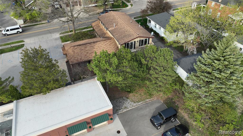 11522 Davis Street Property Photo 4