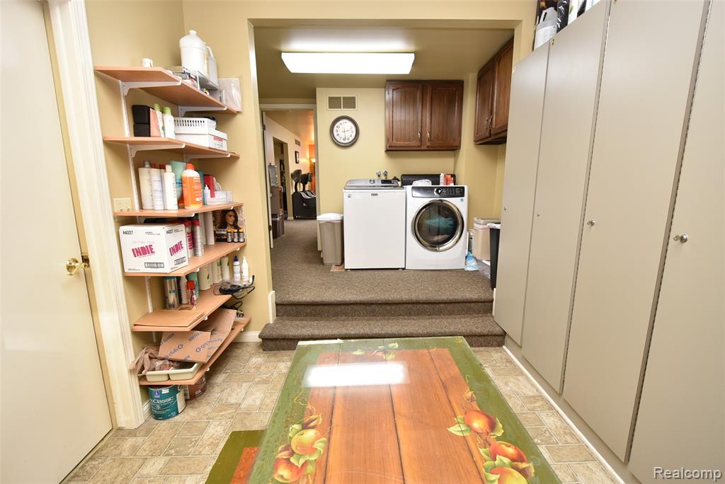 11522 Davis Street Property Photo 16