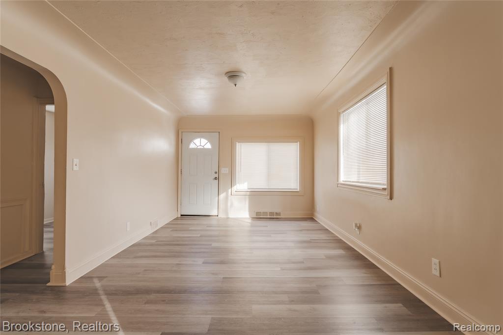103 W Cornell Avenue Property Photo 6