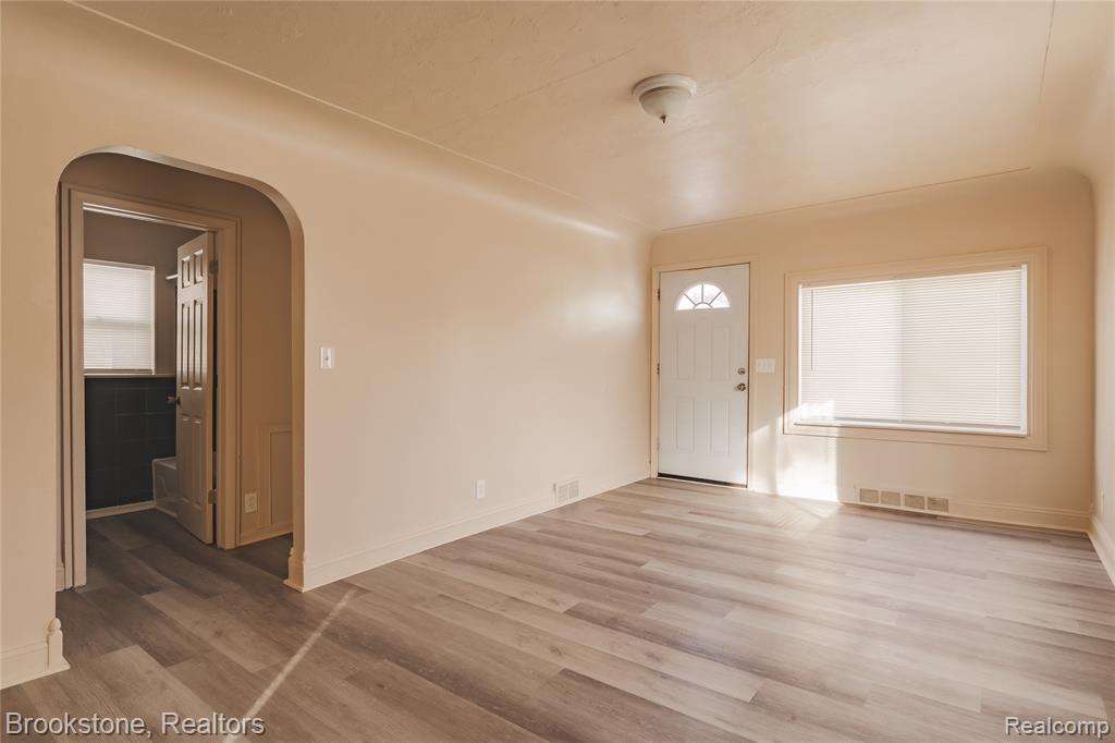 103 W Cornell Avenue Property Photo 7