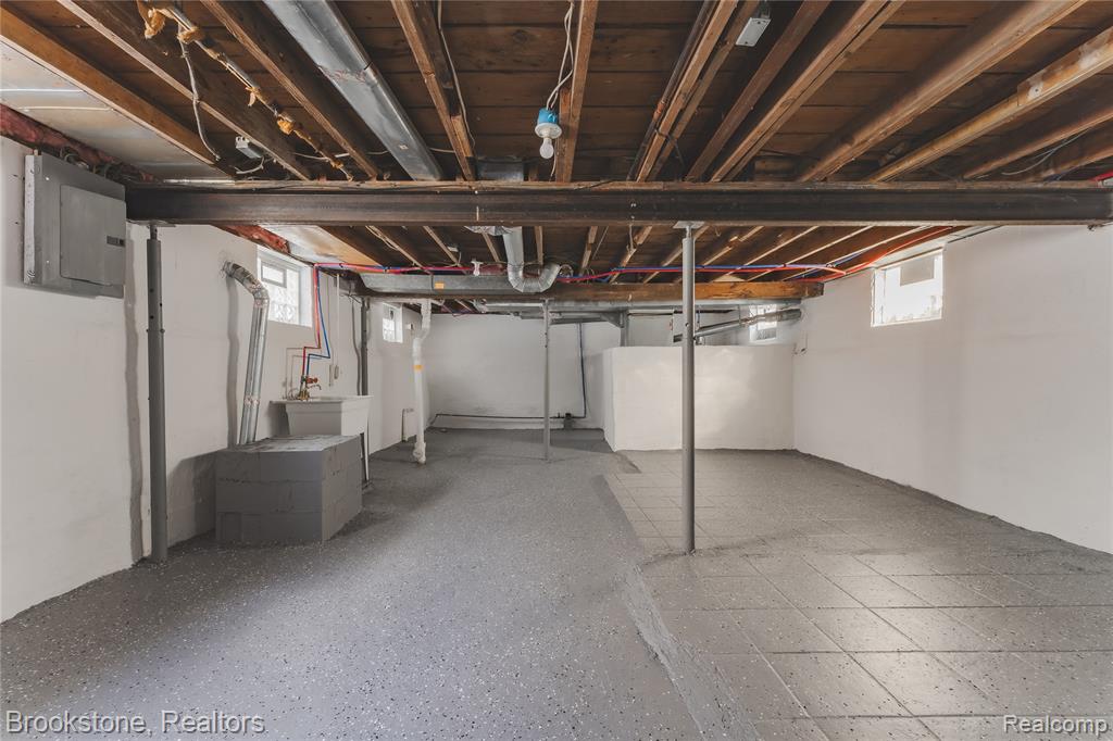 103 W Cornell Avenue Property Photo 28
