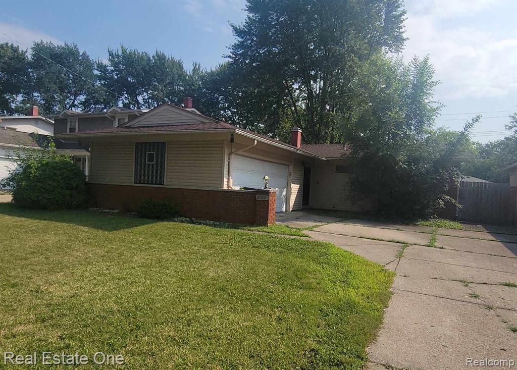 20120 Salisbury Street Property Photo 2