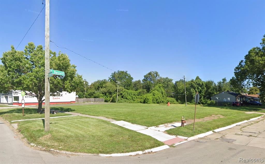 2733 S Schaefer Highway Property Photo 2