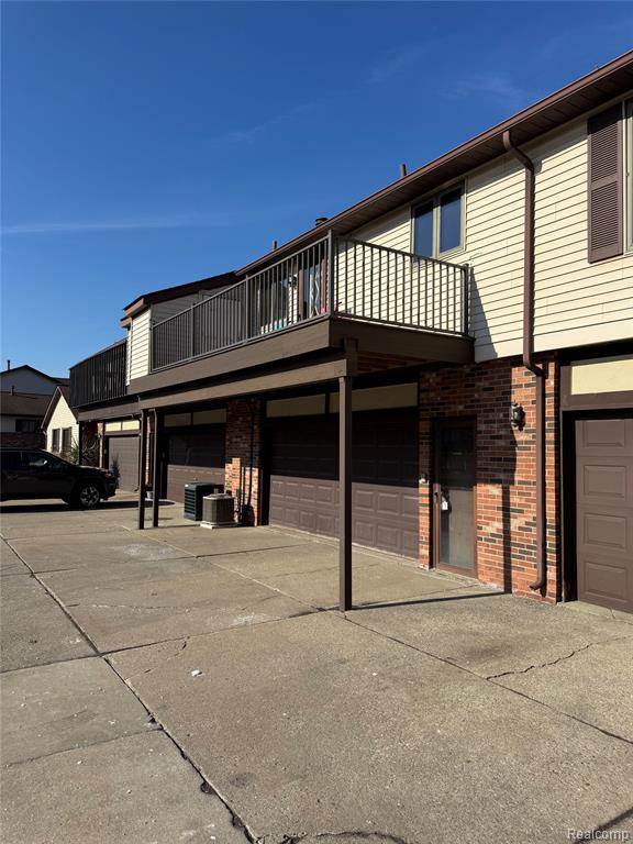 2346 London Bridge Drive Property Photo 4