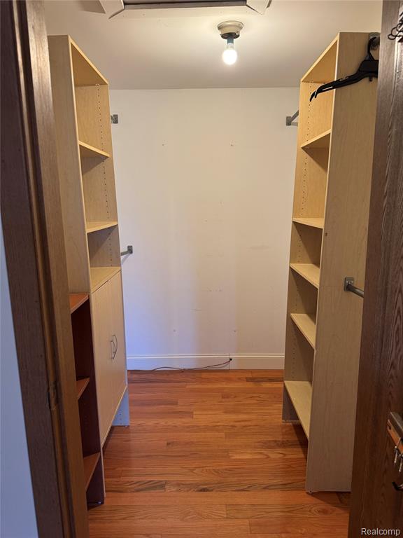 2346 London Bridge Drive Property Photo 8