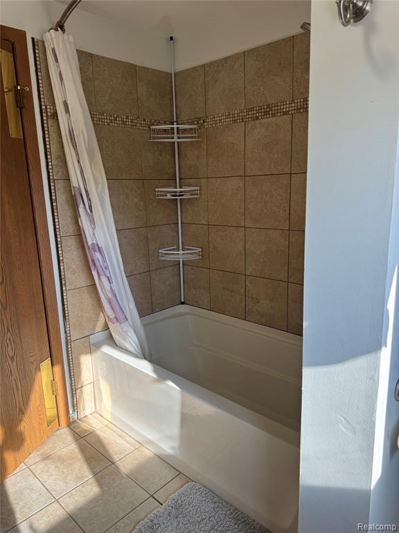 2346 London Bridge Drive Property Photo 13
