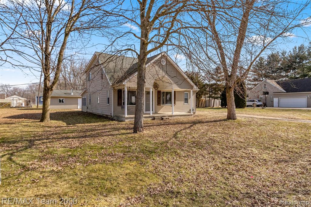 9267 Glenis Street Property Photo 2