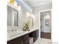 7639 Larchwood Drive Property Photo 7