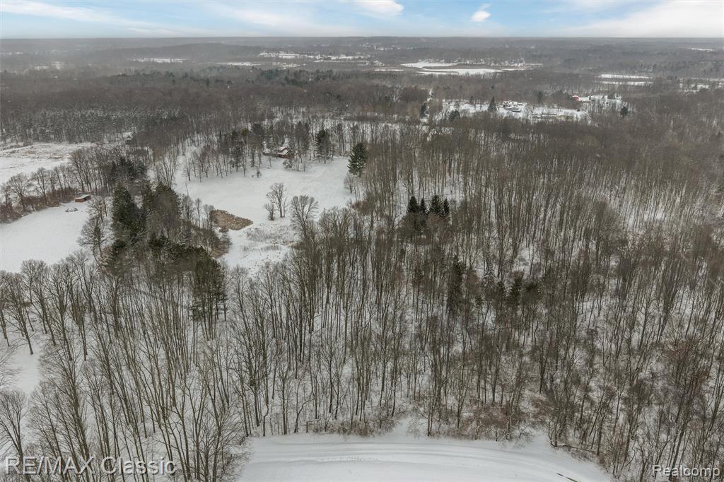 3737 Rock Valley Property Photo 2