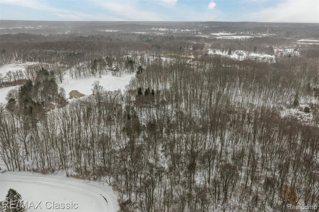 3737 Rock Valley Property Photo 5