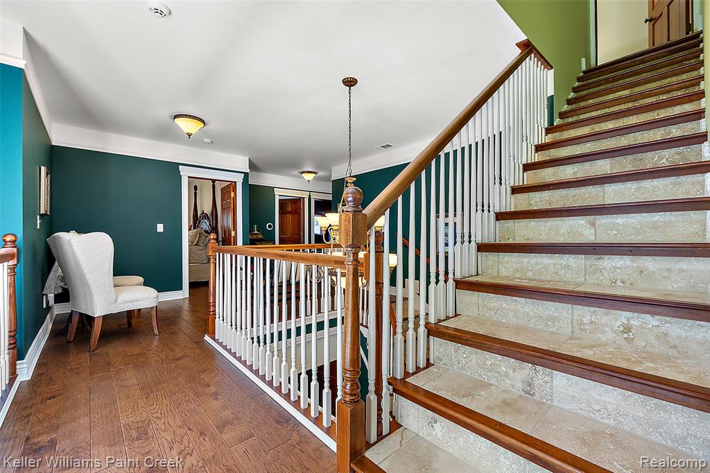 328 S Broadway Street Property Photo 56