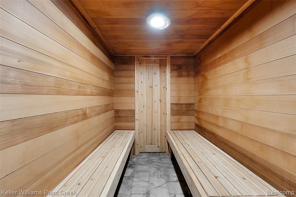 328 S Broadway Street Property Photo 72