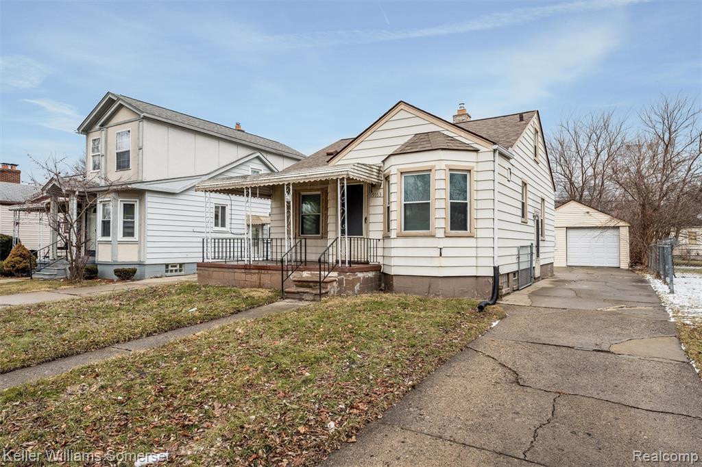 19163 Kenosha Street Property Photo 2