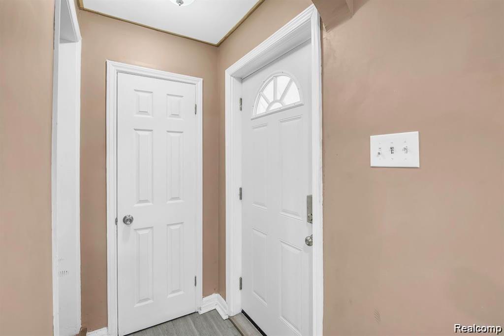 8362 Cloverlawn Street Property Photo 9