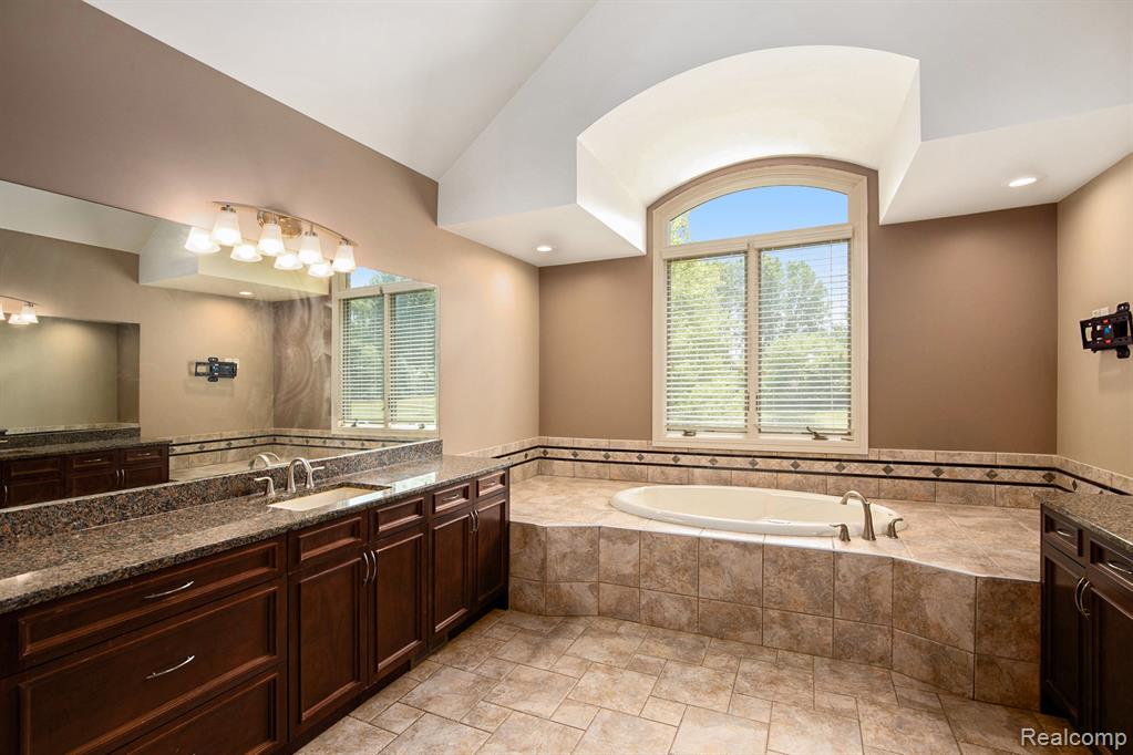 8670 Country Manor Drive Property Photo 17