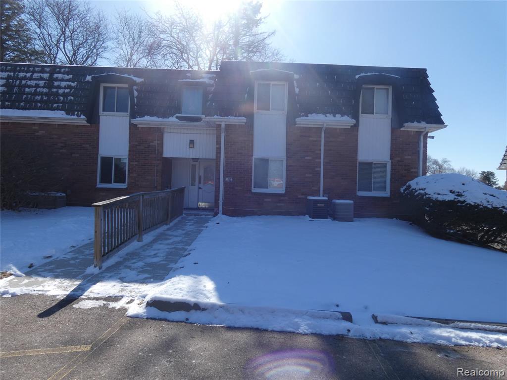 1862 Colonial Village Way Property Photo 1