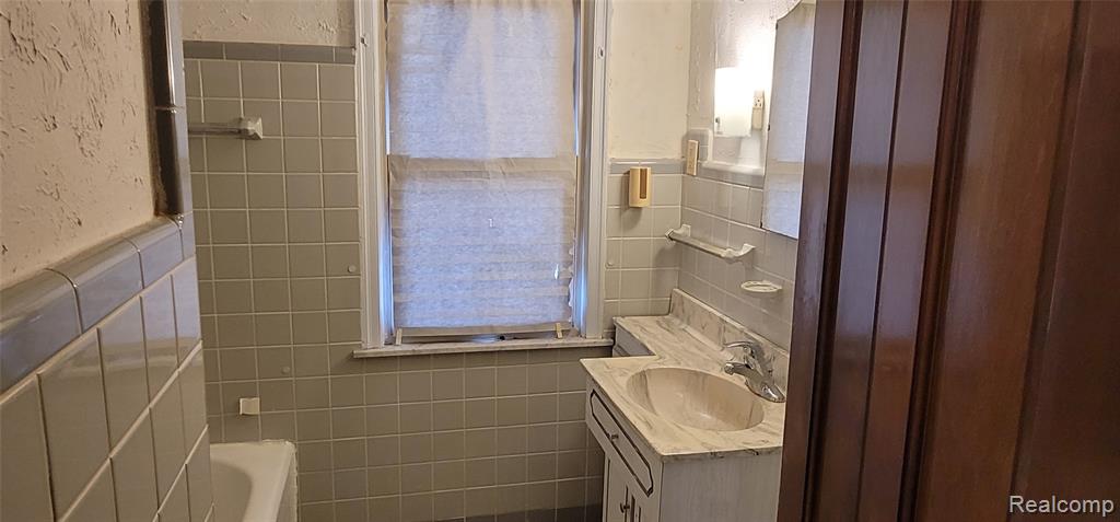 16200 Braile Street Property Photo 18