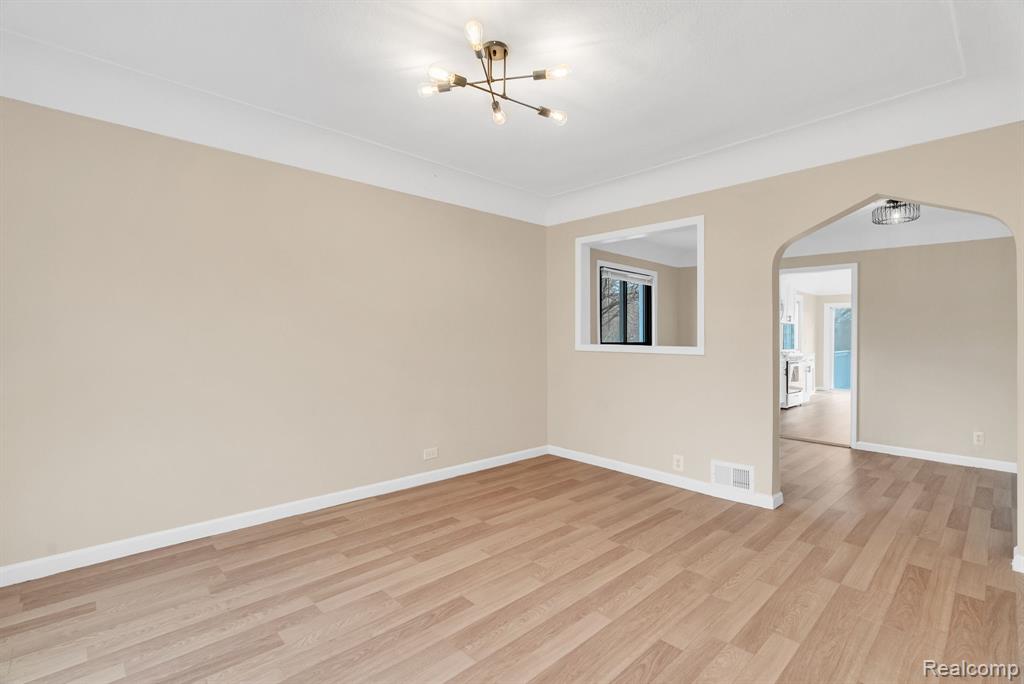 21044 Sunset Avenue Property Photo 6