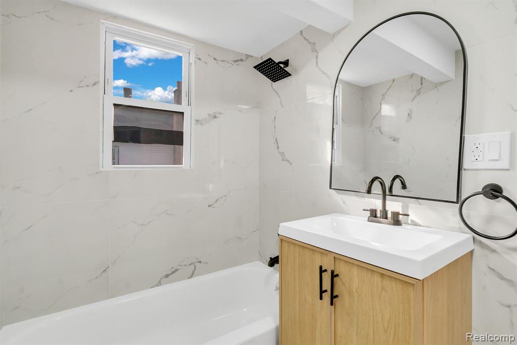 21044 Sunset Avenue Property Photo 20