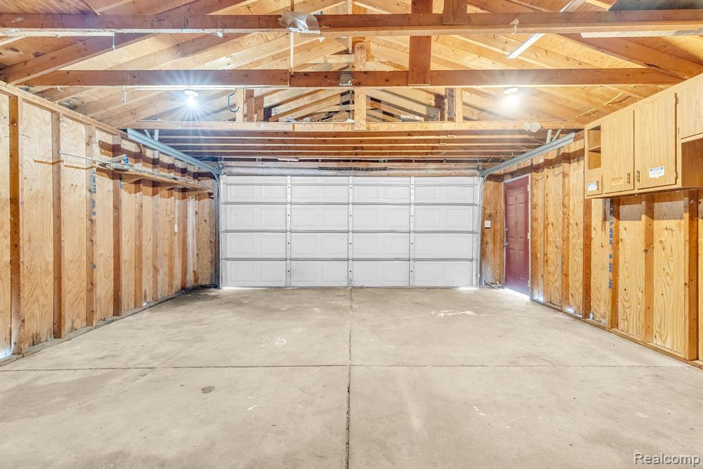 21044 Sunset Avenue Property Photo 34
