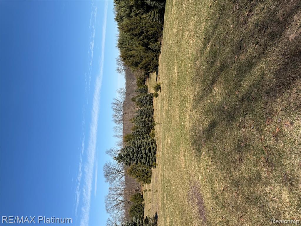 Vl Rohn Road Property Photo 23