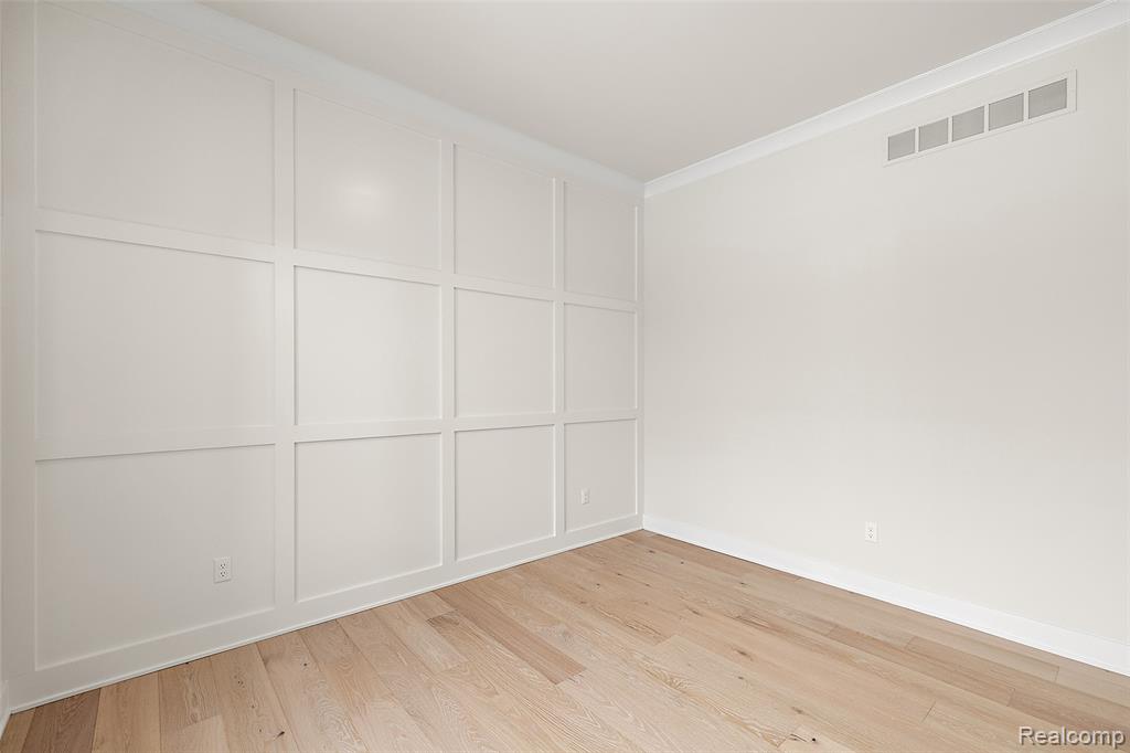 17824 Biscayne Drive Property Photo 12