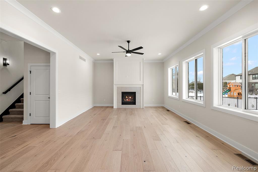 17824 Biscayne Drive Property Photo 13