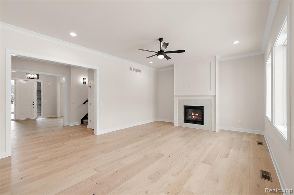 17824 Biscayne Drive Property Photo 14
