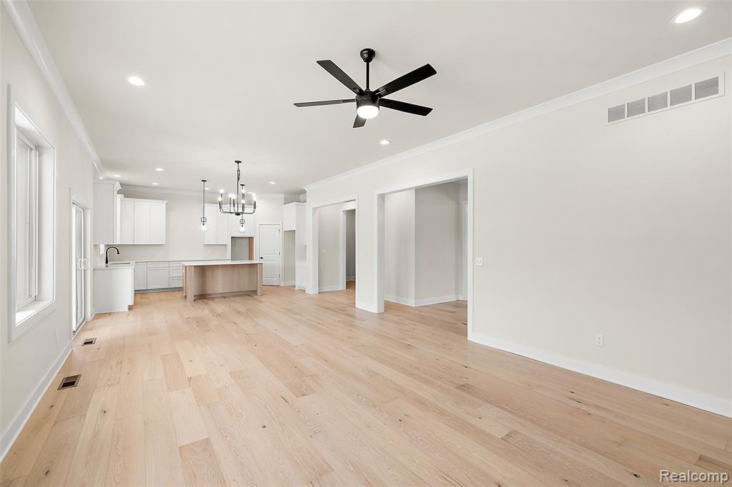 17824 Biscayne Drive Property Photo 16