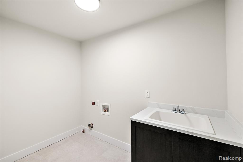 17824 Biscayne Drive Property Photo 31