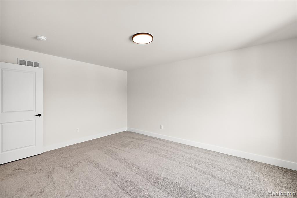 17824 Biscayne Drive Property Photo 33