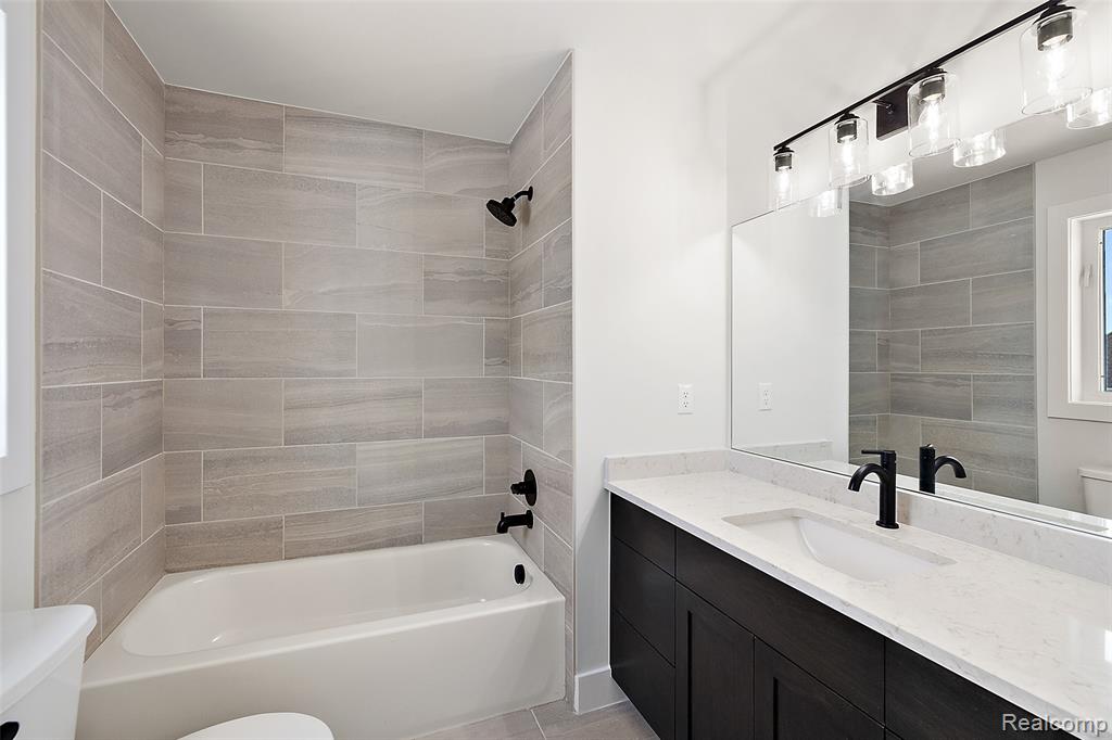 17824 Biscayne Drive Property Photo 34