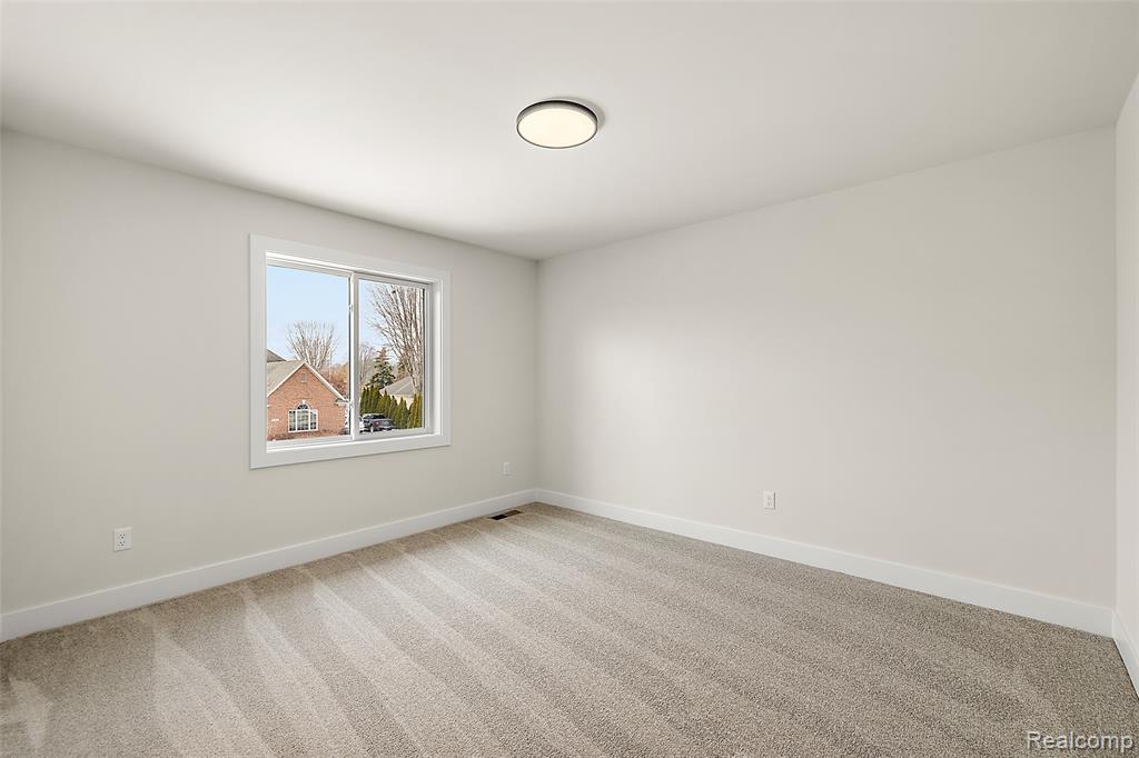 17824 Biscayne Drive Property Photo 45