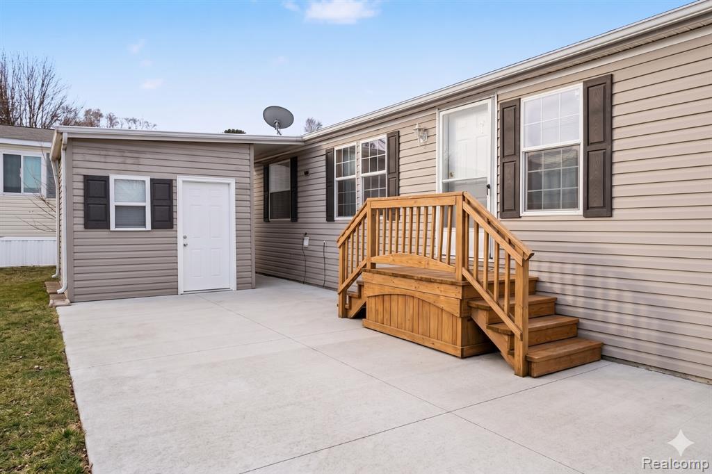 2055 Cedar Circle Property Photo 1