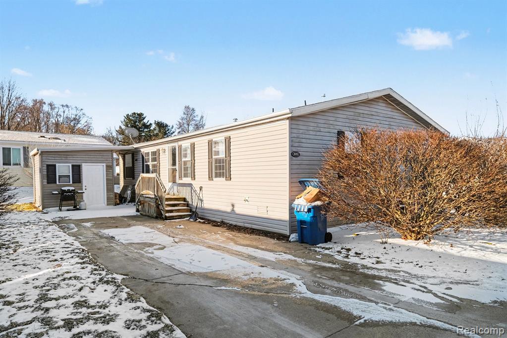 2055 Cedar Circle Property Photo 6