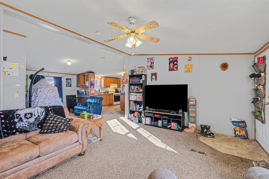 2055 Cedar Circle Property Photo 10